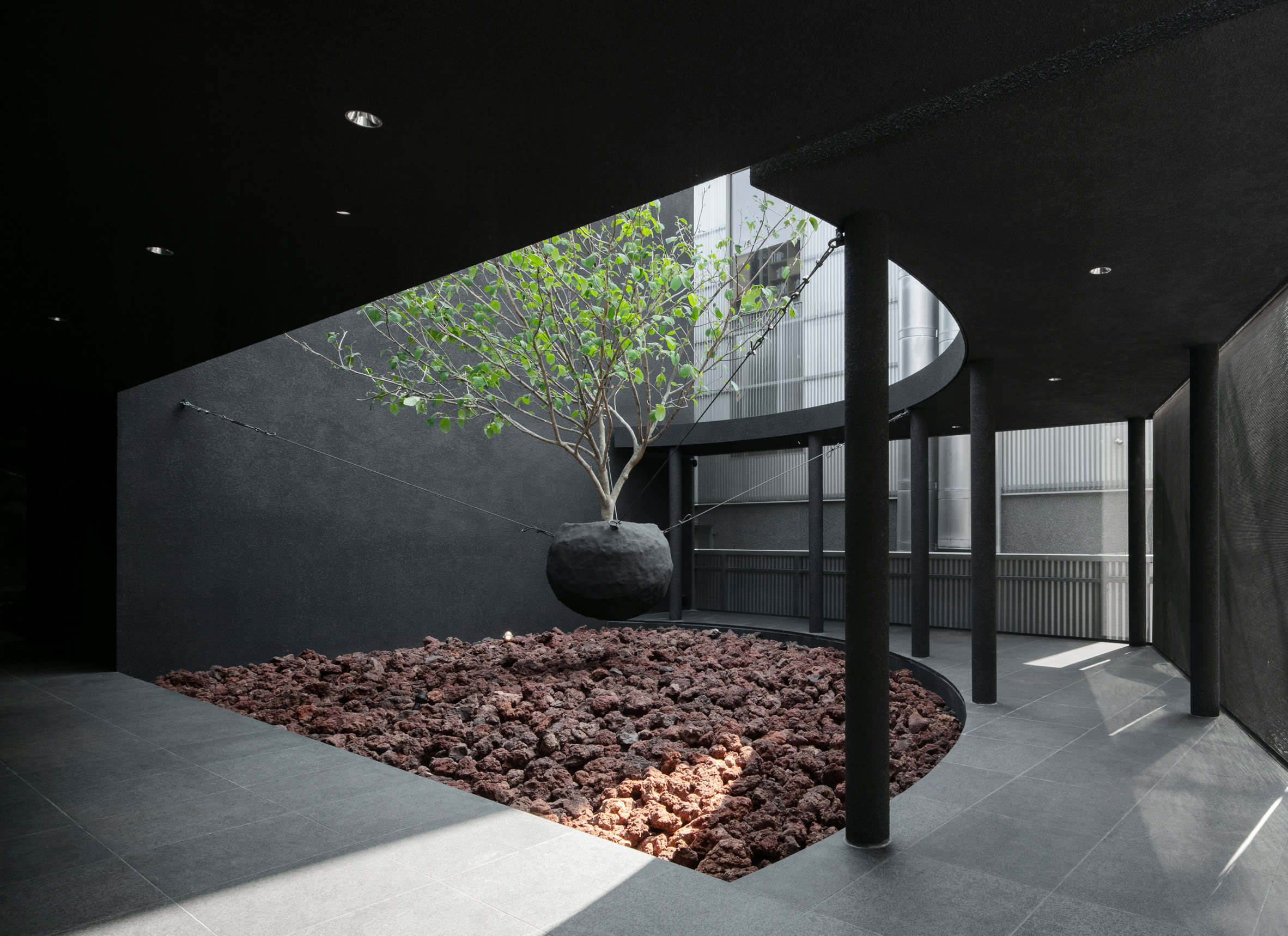 小众设计感服装店推荐性冷淡风,郑州德化街服装店暗黑风