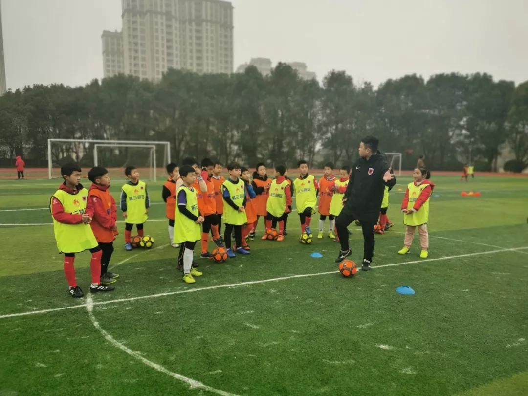 全国校园足球夏季训练营,2023足球训练营暑假