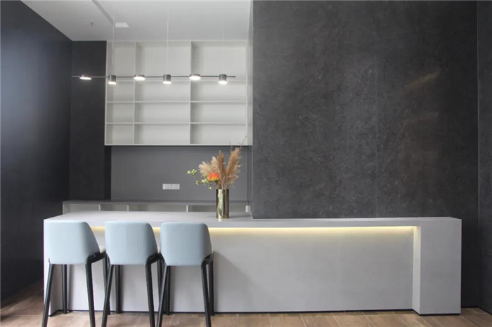 最具建筑感总部展厅亮相！华岩品致打造“百店百面”赋能“牛商”