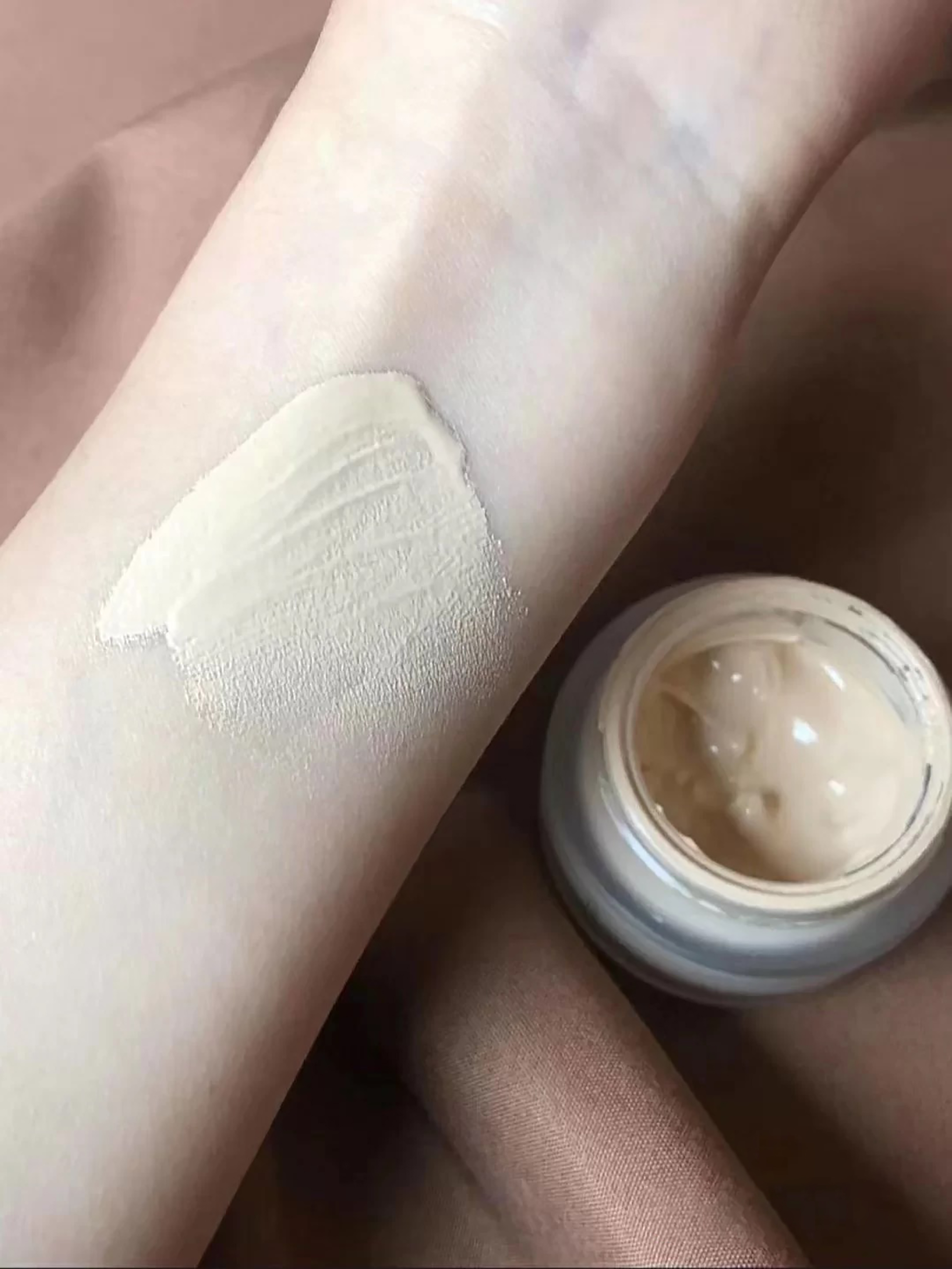 干皮粉底霜pk，资生堂性价比高，PMPM是“人间橡皮擦”