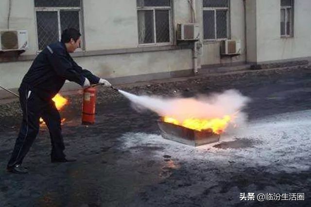 怎么看灭火器是3+1还是5+2,灭火器正确使用方法四步口诀