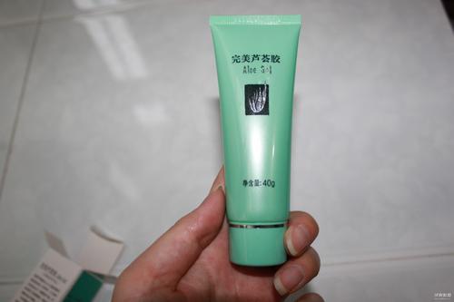 完美芦荟胶怎么用祛痘效果最好呢,完美芦荟胶和自然乐园哪个效果好