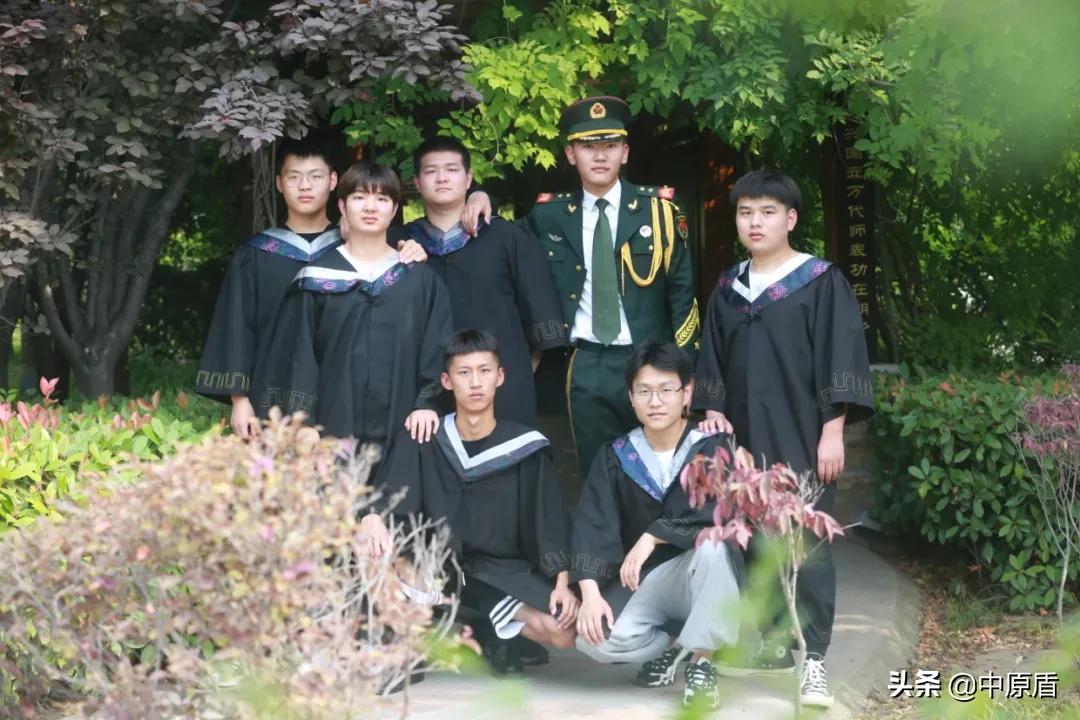 大片来袭！河南各高校凹造型毕业照绝对惊艳到你