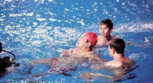 牛群现在靠什么生活,相声牛群晚年生活