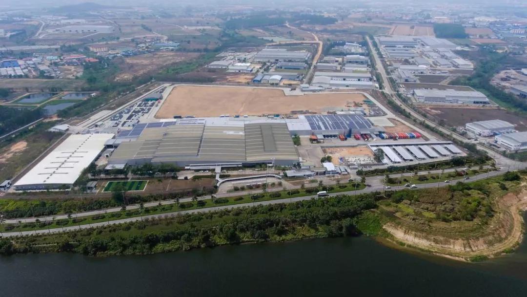 不出门就能越野！1600块的全新吉姆尼不买一台？