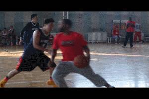 每日一招假转身,一分钟教你学会走位