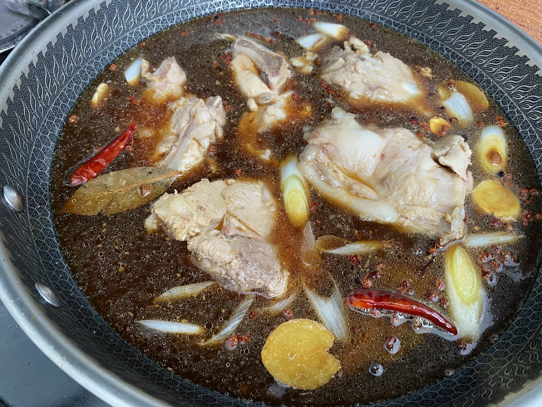 大骨头怎样做才最好吃,大骨头怎么吃法最好吃