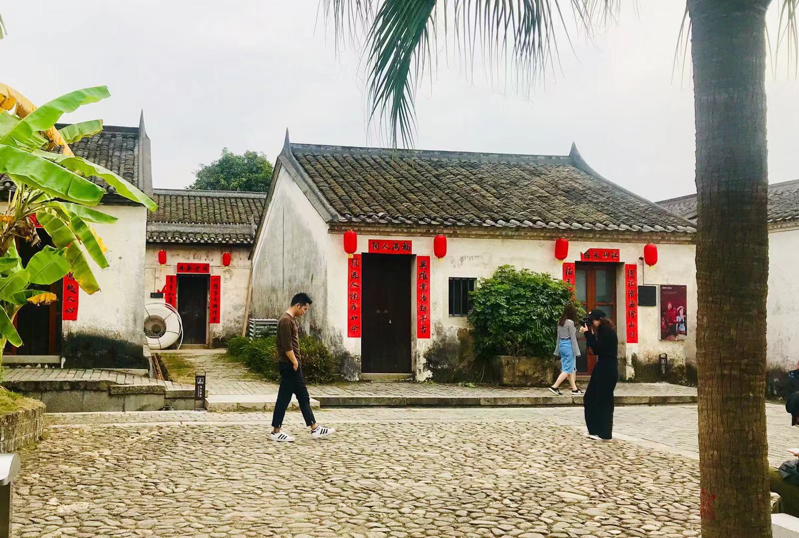 深圳观澜版画村的位置,观澜版画村还是版画基地