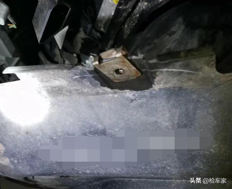 7万公里贬值26万，12万买奔驰C级值不值？网友：买车容易养车难