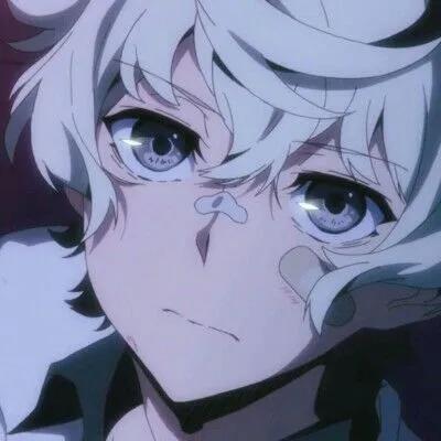 动漫帅气人物头像,高冷帅气动漫头像