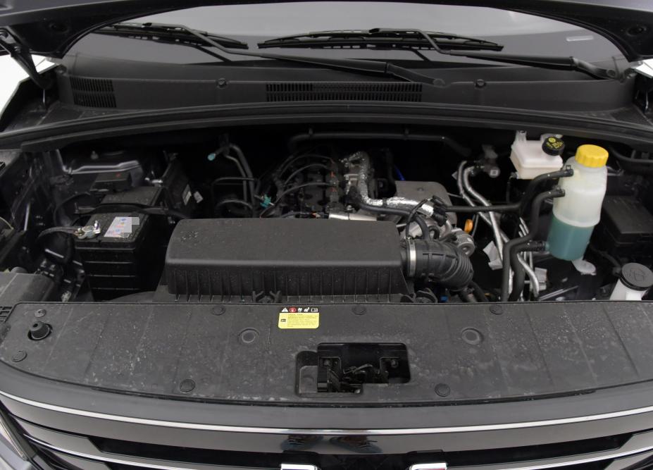 五菱征程5.99米,五菱征程对比菱智m5九座