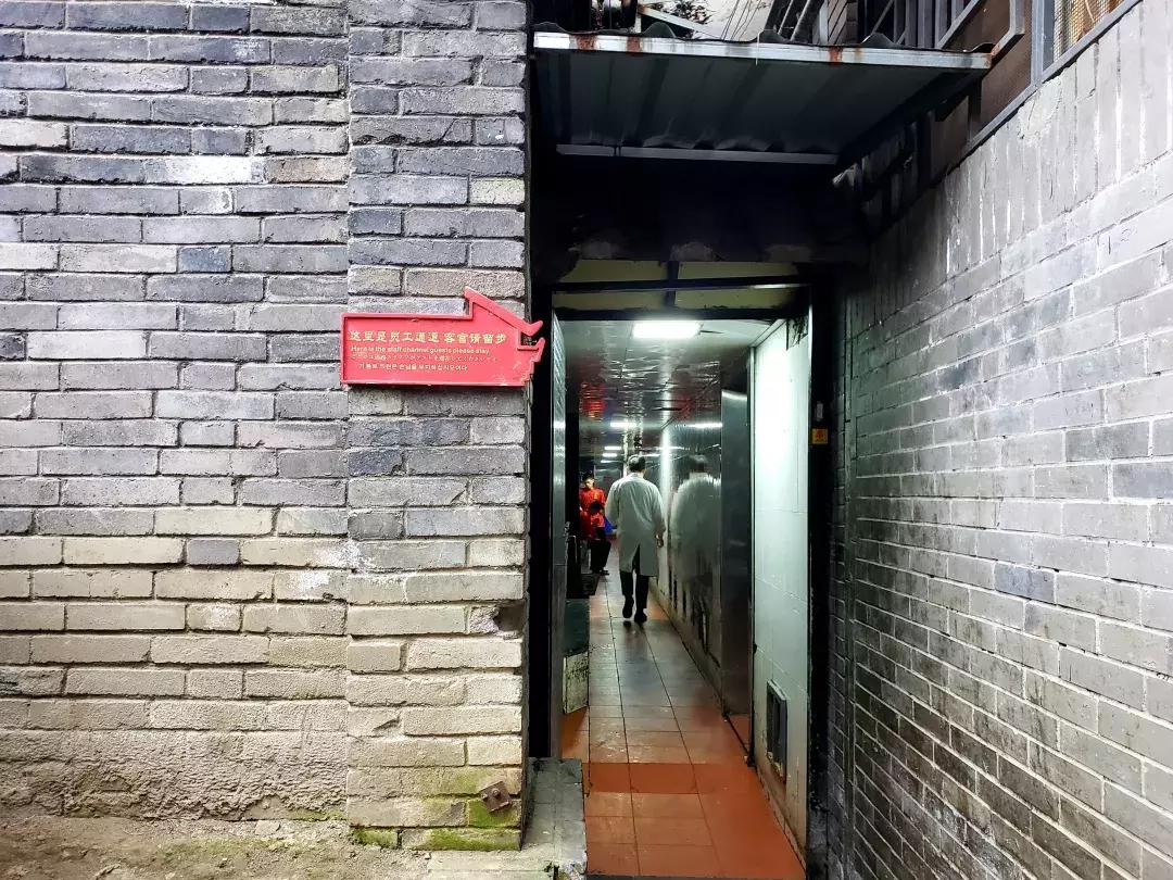 逮个成都人问成都在哪儿，没人回答得起