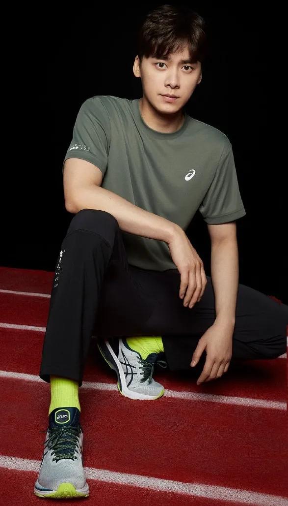 明星穿的nike跑鞋,明星都在穿的跑鞋