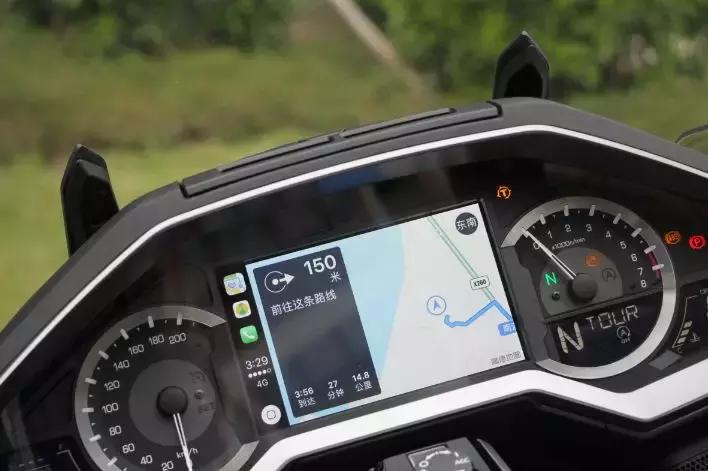 延续四十余载霸主,骑售价45.8万的本田金翼是怎样一个体验!