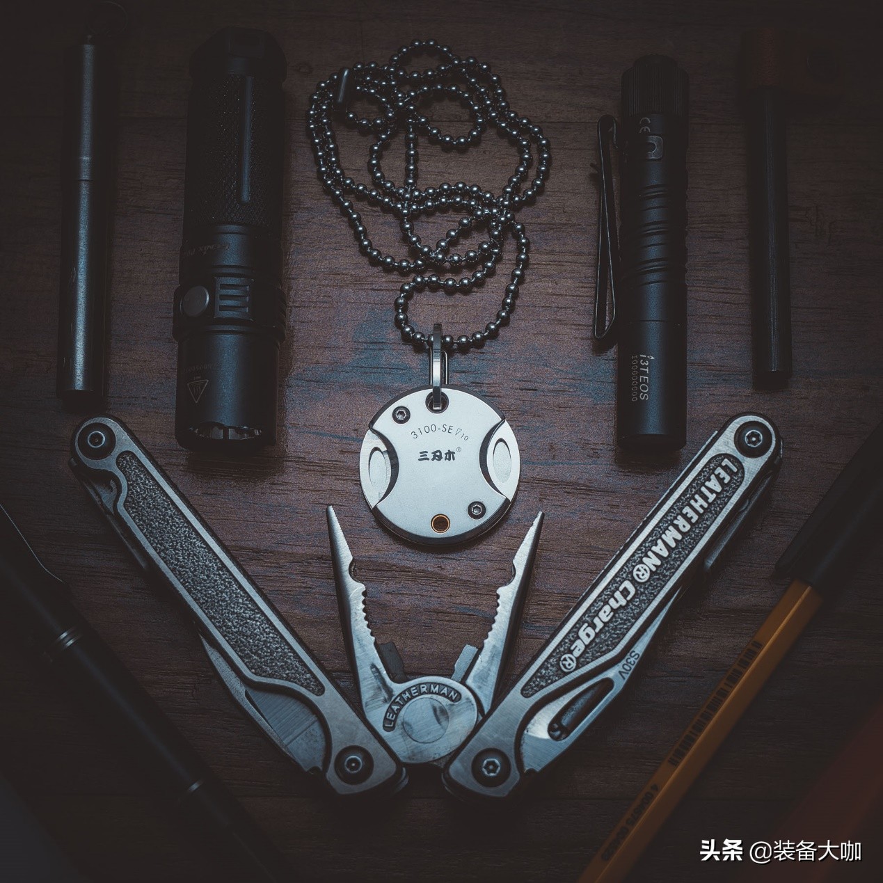 武装到牙齿的防弹套装,武装到牙齿的装备