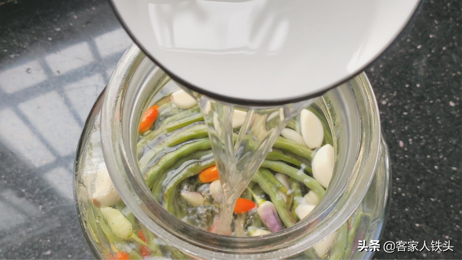 酸豆角怎样做好简单味道酸爽开胃,酸豆角最简单的家常做法一看就会