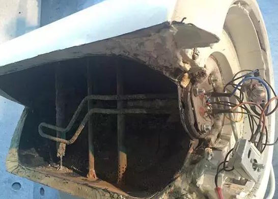 热水器剖开图,9年的热水器打开是什么样