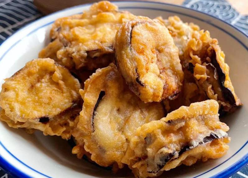 炸茄盒糊怎么调呀,炸茄盒的面糊怎么调酥脆的