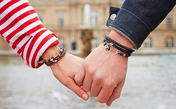 情侣手链推荐高颜值可以合在一起,情侣手链推荐小众品牌一对ins