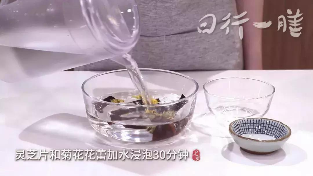 养肝鸡蛋羹食疗秘方,菊花枸杞炖鸡蛋