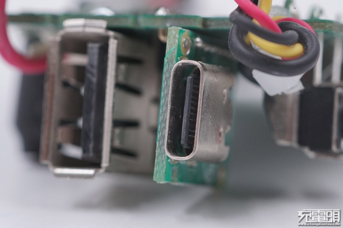 拆解华为5000mah充电宝,拆解60000ma充电宝