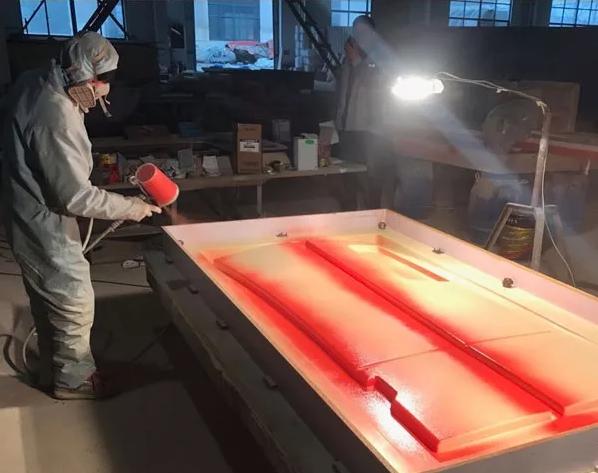 出名的玻璃钢模具厂家价格,玻璃钢模具价格多少一平米呢