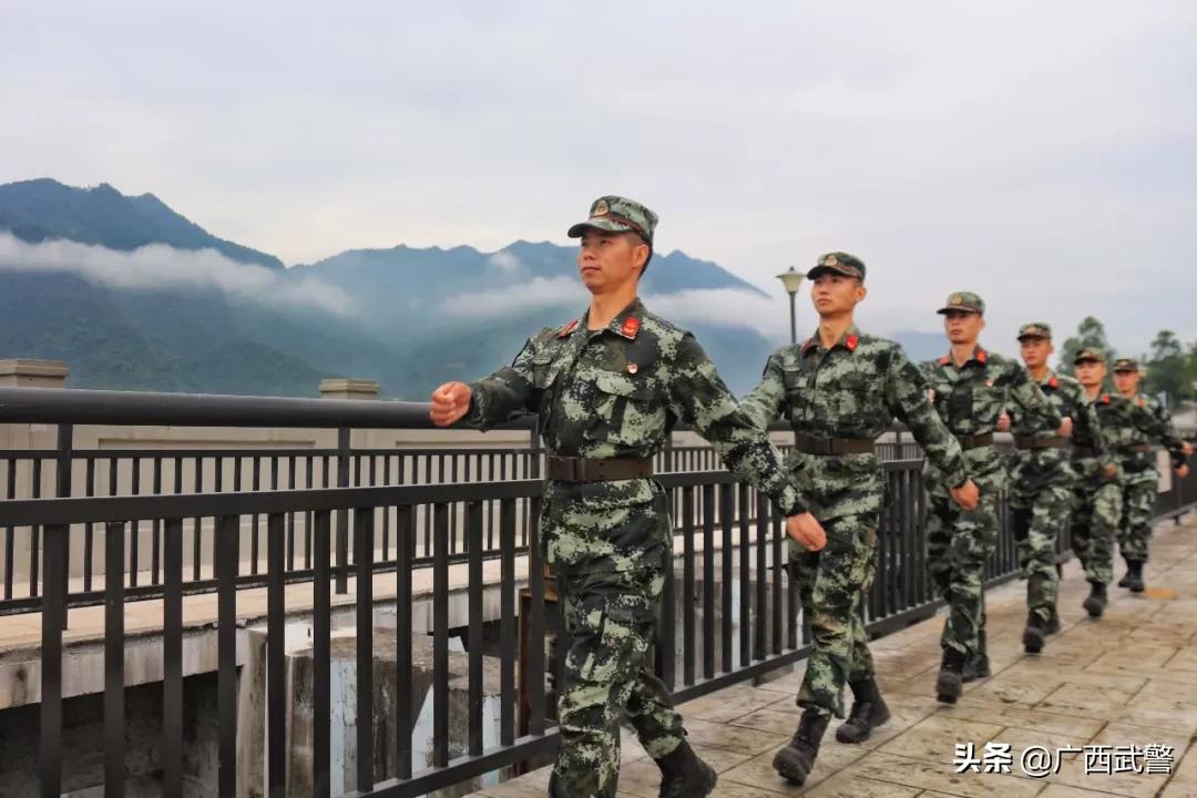 默默坚守的战友完整版,谨以此歌献给阔别己久的老战友