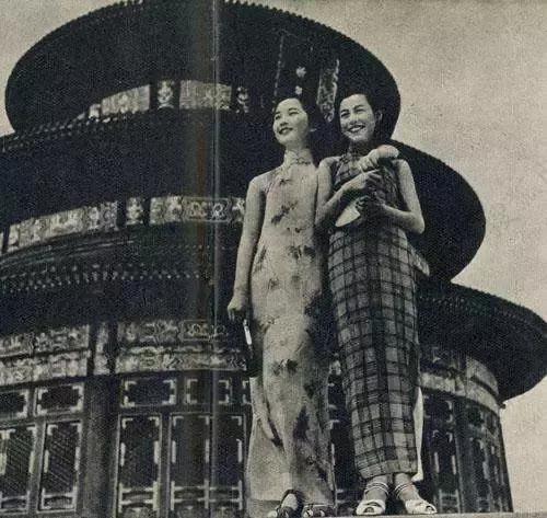 令人惊艳的旗袍服装,旗袍是中国女性的传统服装