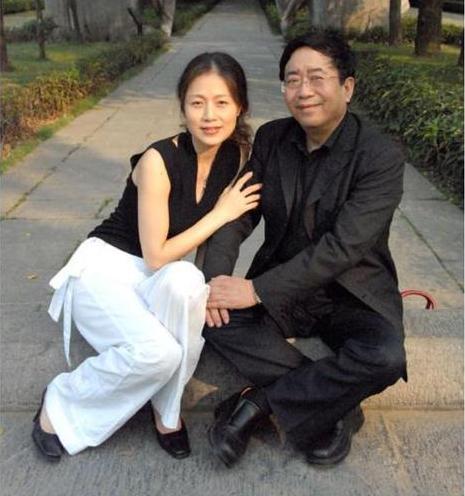 余秋雨文笔怎么样,余秋雨论文化