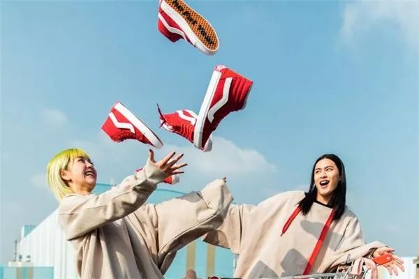 你和都市丽人之间只差这些猪年限定了