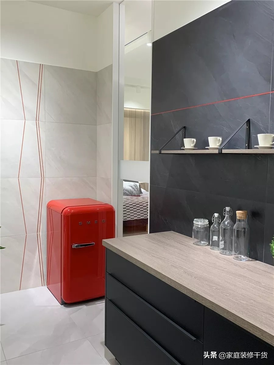 厨房可以移位置吗,厨房烟道可以移位吗