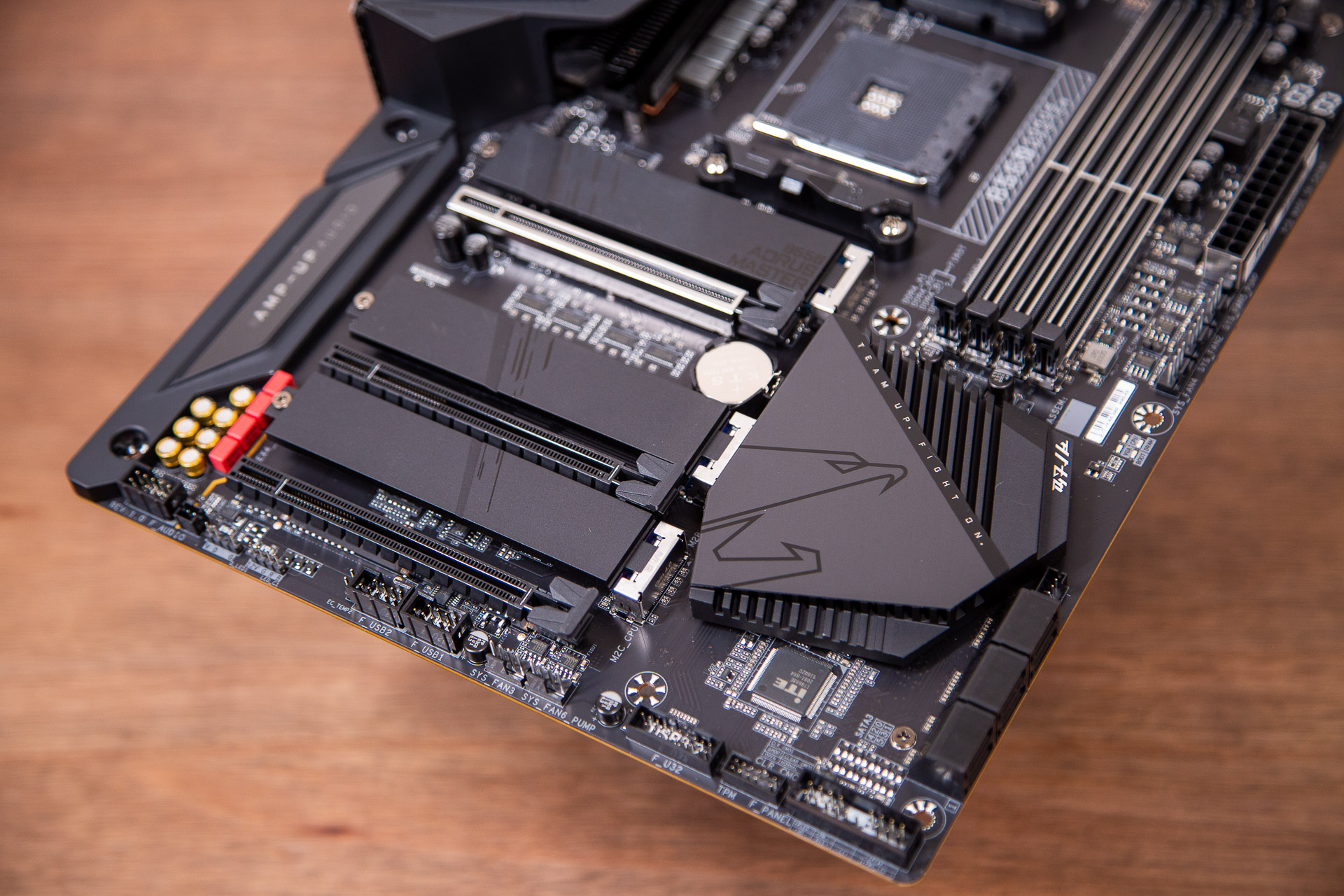 b550主板能发挥5900x性能吗,b550主板支持5800x3d吗