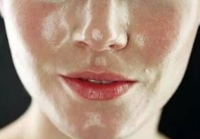 使用bb霜后用什么不容易脱妆,bb霜脱妆怎么办小妙招