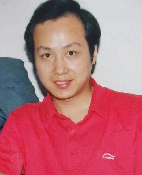 央视主持罗京去世十年妻子改嫁,罗京播音悼词