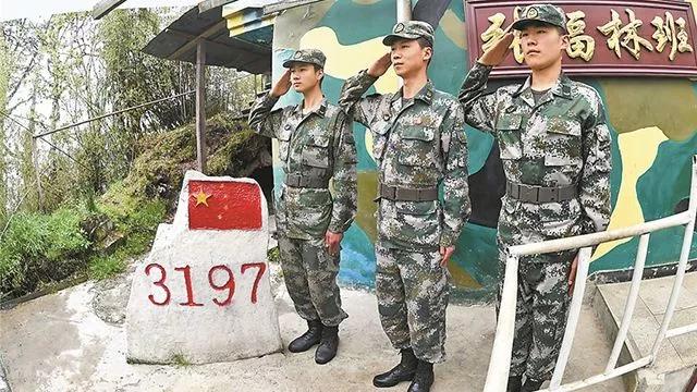 中国饭圈女孩给韩国*队军**送物资？我反手就是一个举报