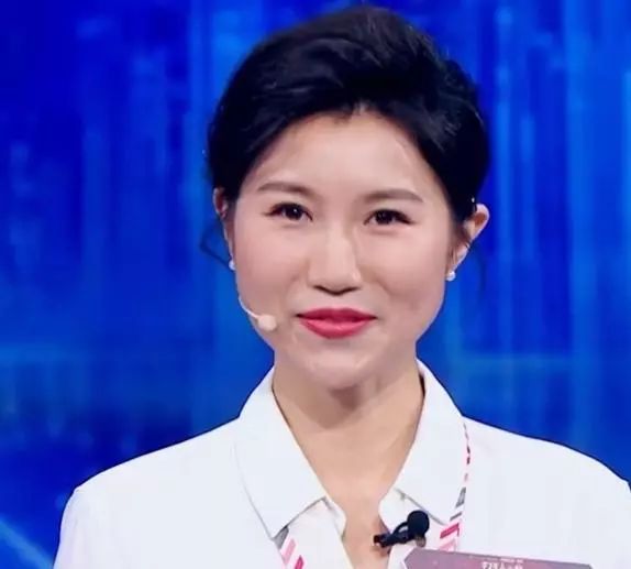 董卿在主持人大赛上评王帆,央视主持人大赛王帆董卿