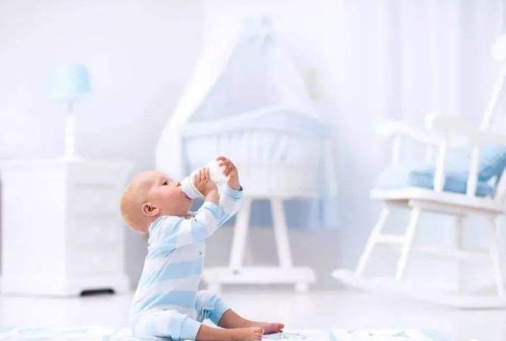 宝宝吃奶瓶吐奶排斥奶瓶怎么办,宝宝喝药用奶瓶以后排斥奶瓶