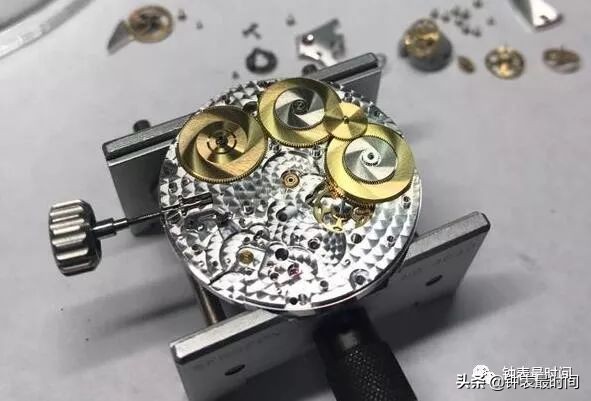 积家8年质保可以免费保养吗,卡地亚积家机芯