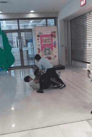 优衣库kaws联名,优衣库kaws第一次联名