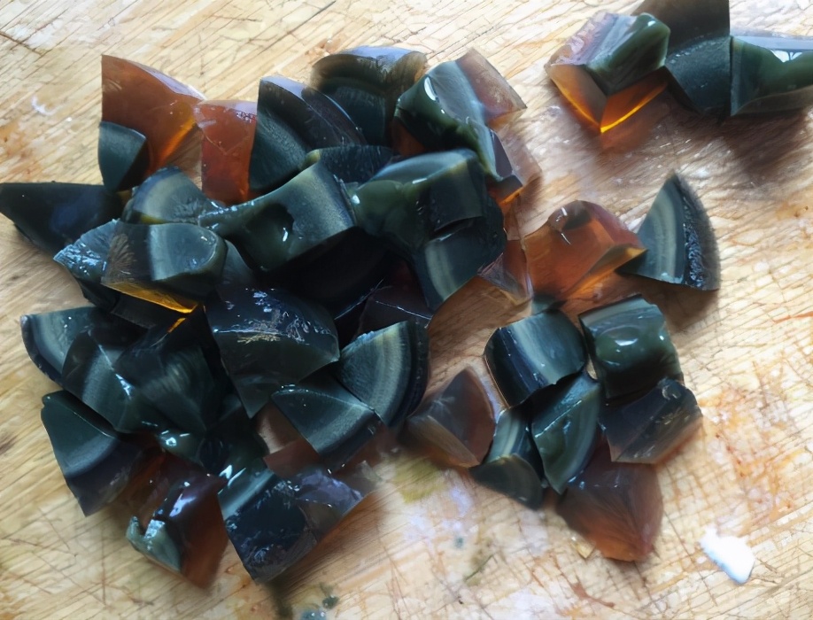 皮蛋瘦肉粥怎么样去腥,皮蛋瘦肉粥的肉丝要不要炒一下