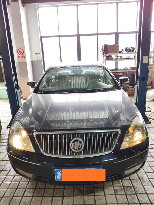 别克君越轴承坏现象,维修别克老款君越