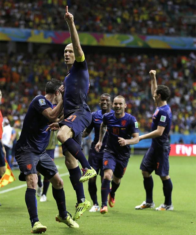 小飞侠罗本内切完整版,罗本告别荷兰国家队