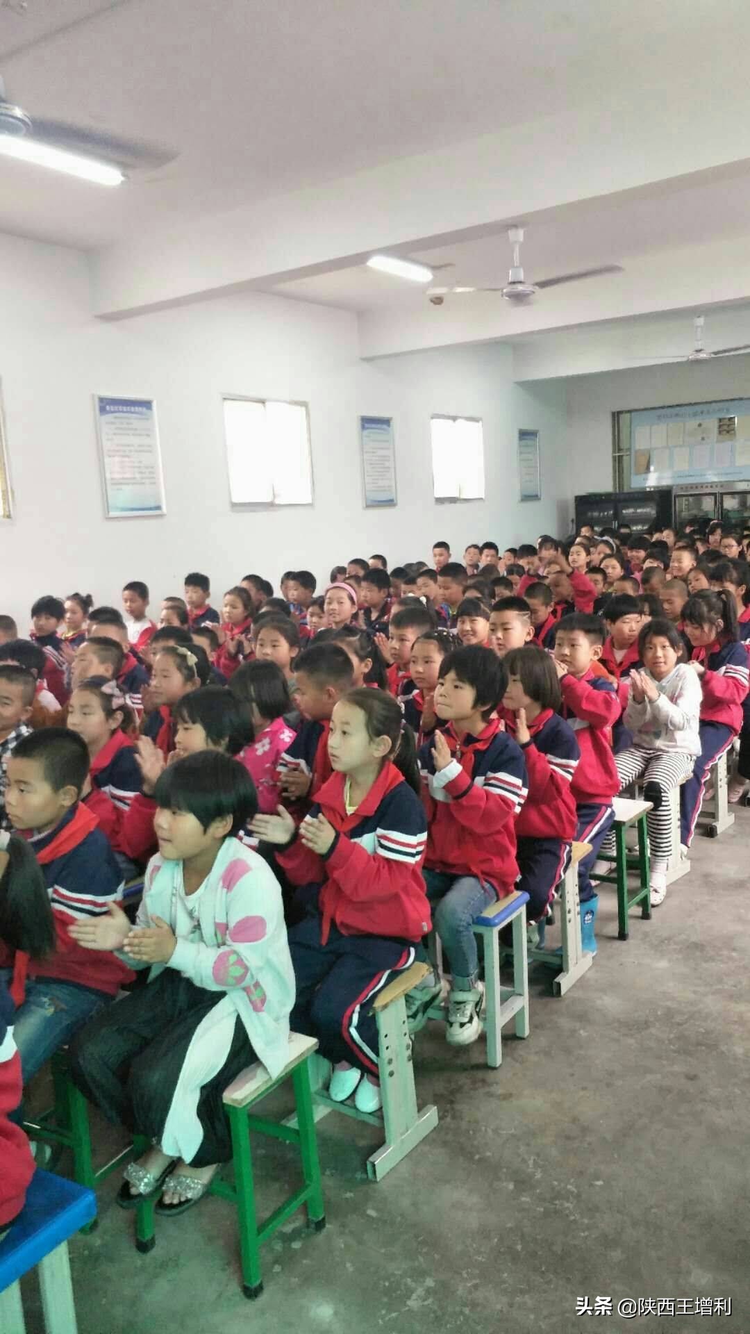 爱心传递情更浓,爱心传递校园