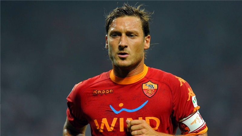 梅西带给阿根廷幸福烦恼，尤文拿卡卡调侃米兰，巨星名字引发趣闻