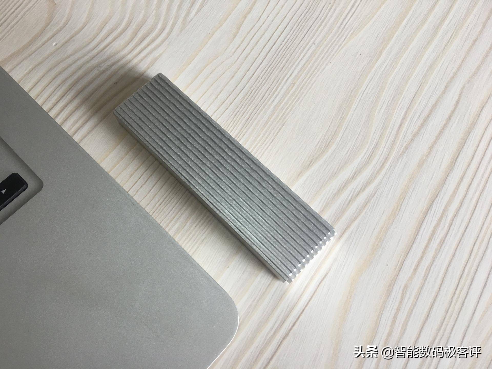 奥睿科m2风扇散热硬盘盒评测,奥睿科nvme极速硬盘