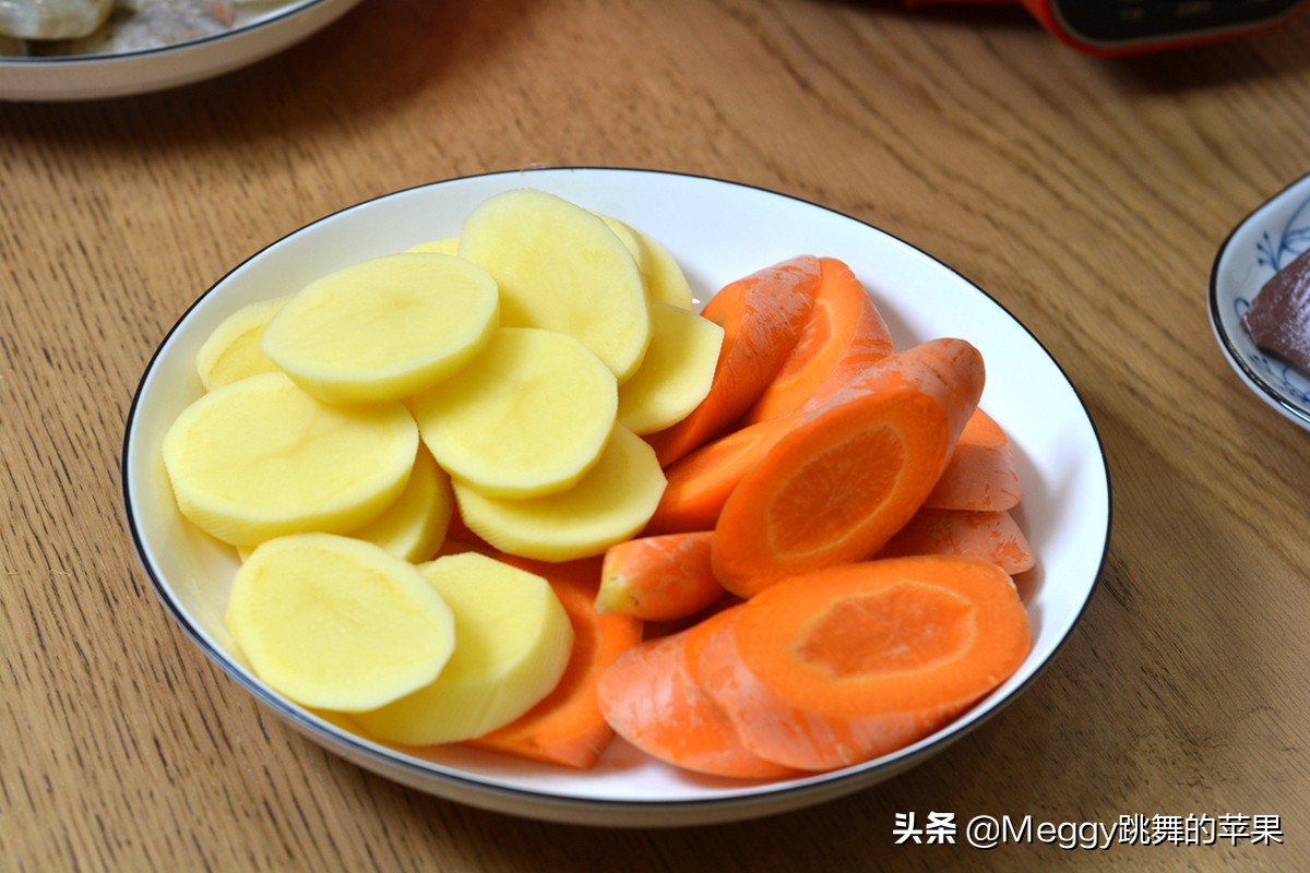 在家吃火锅必备清单大全,在家吃火锅必买的菜