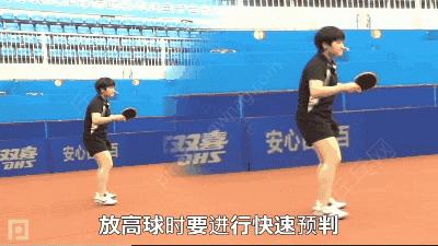 讲解平高球技术动作,高手杀球慢动作