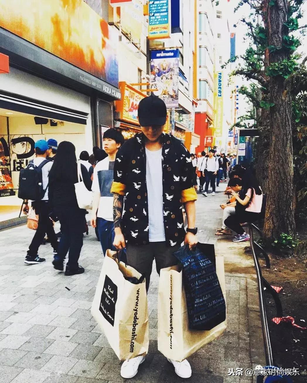 现在的男士衣服多少钱,男人穿多少钱的衣服