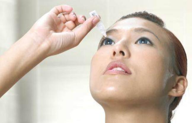 红霉素软膏在眼部涂,红霉素软膏除了涂眼还能涂哪里