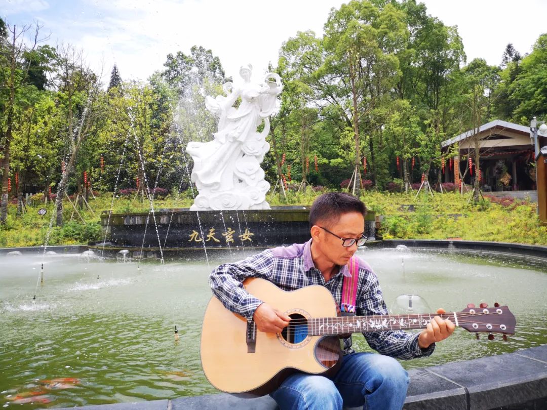 张家界吉他手工制作,张家界手工吉他